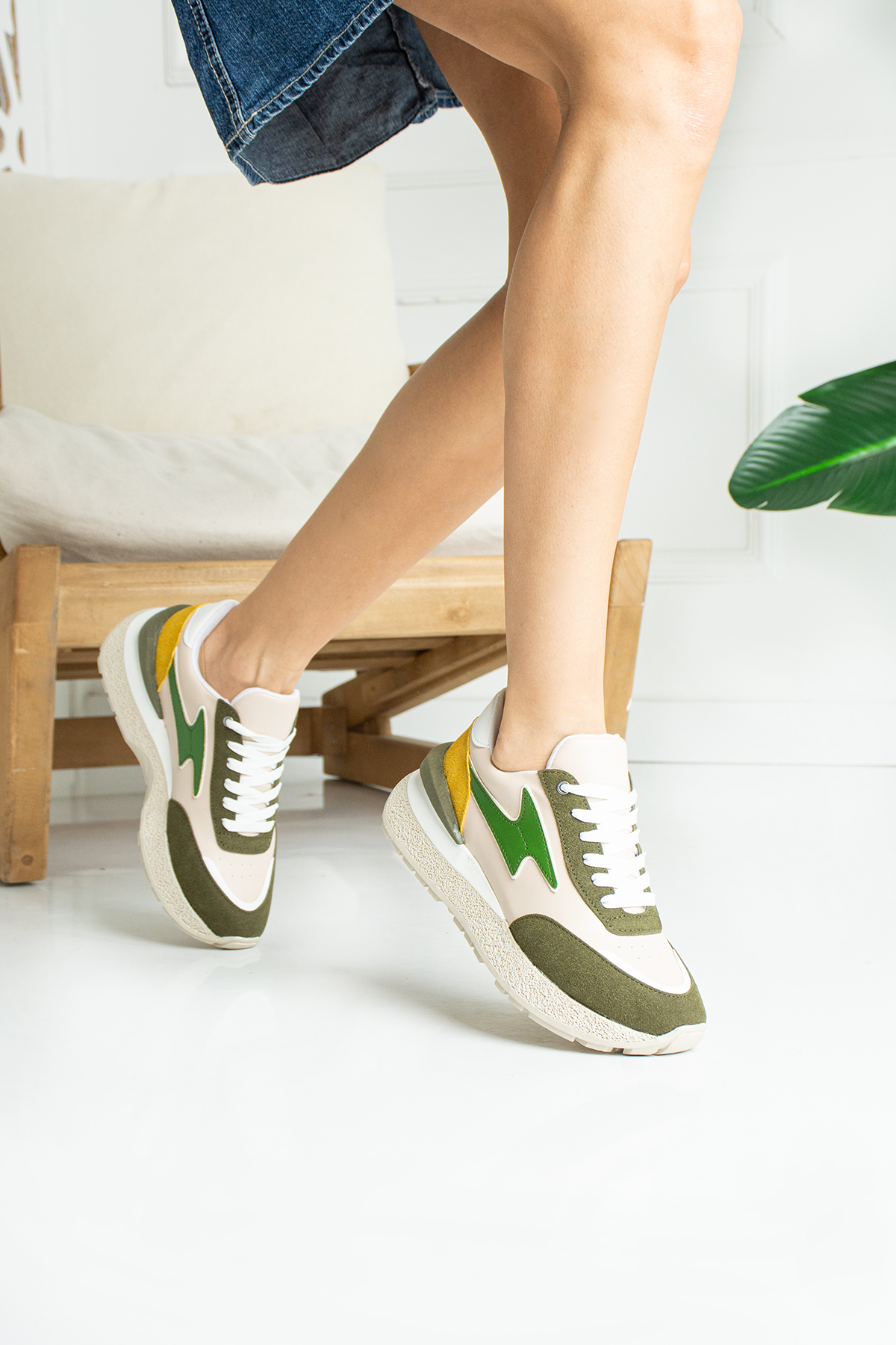 Haki Yeşil Günlük Ortapedik İç Taban Kadın Sneaker