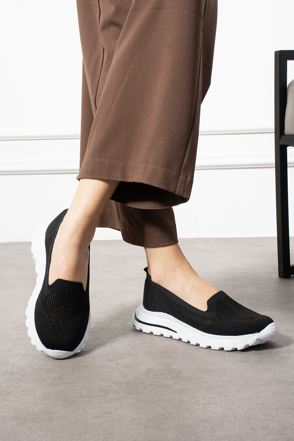 Babet Siyah Triko (Beyaz Taban) Günlük Kadın Sneaker