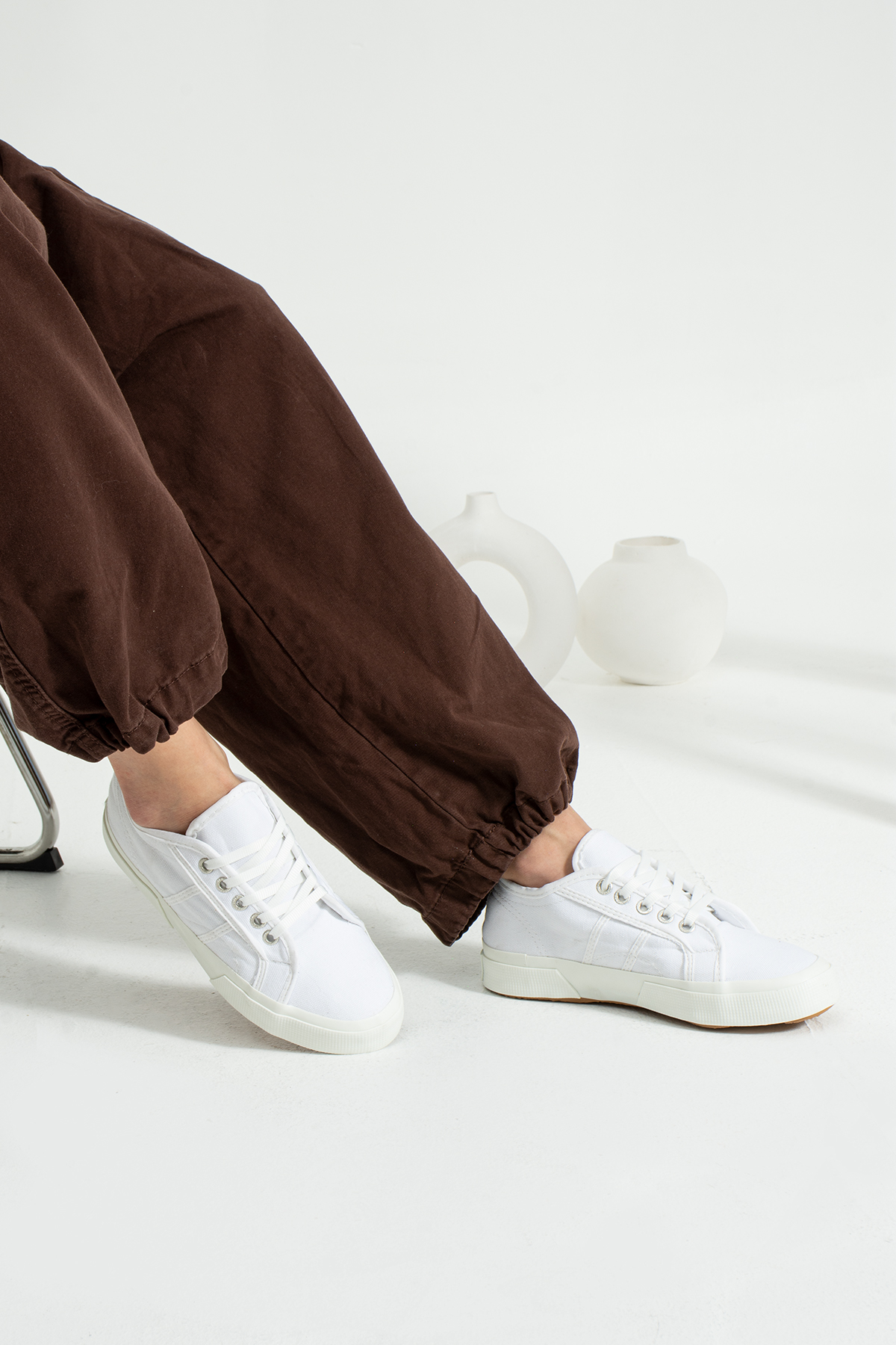 Beyaz Keten Kumaş Bağcıklı Günlük Ortapedik İç Taban Kadın Sneaker
