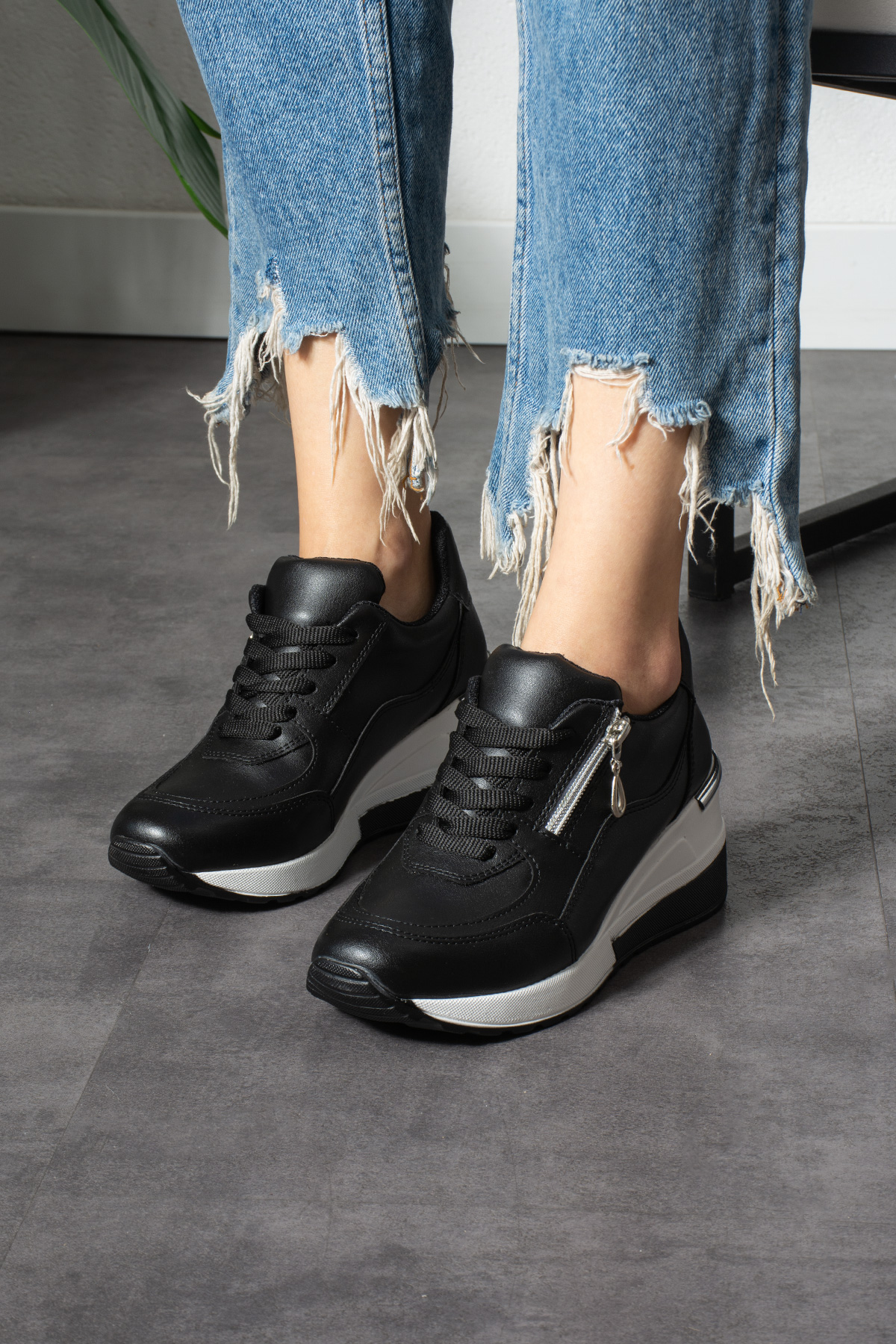 Siyah (Beyaz Taban) Fermuarlı Bağcıklı Yüksek Topuklu Günlük Kadın Sneaker