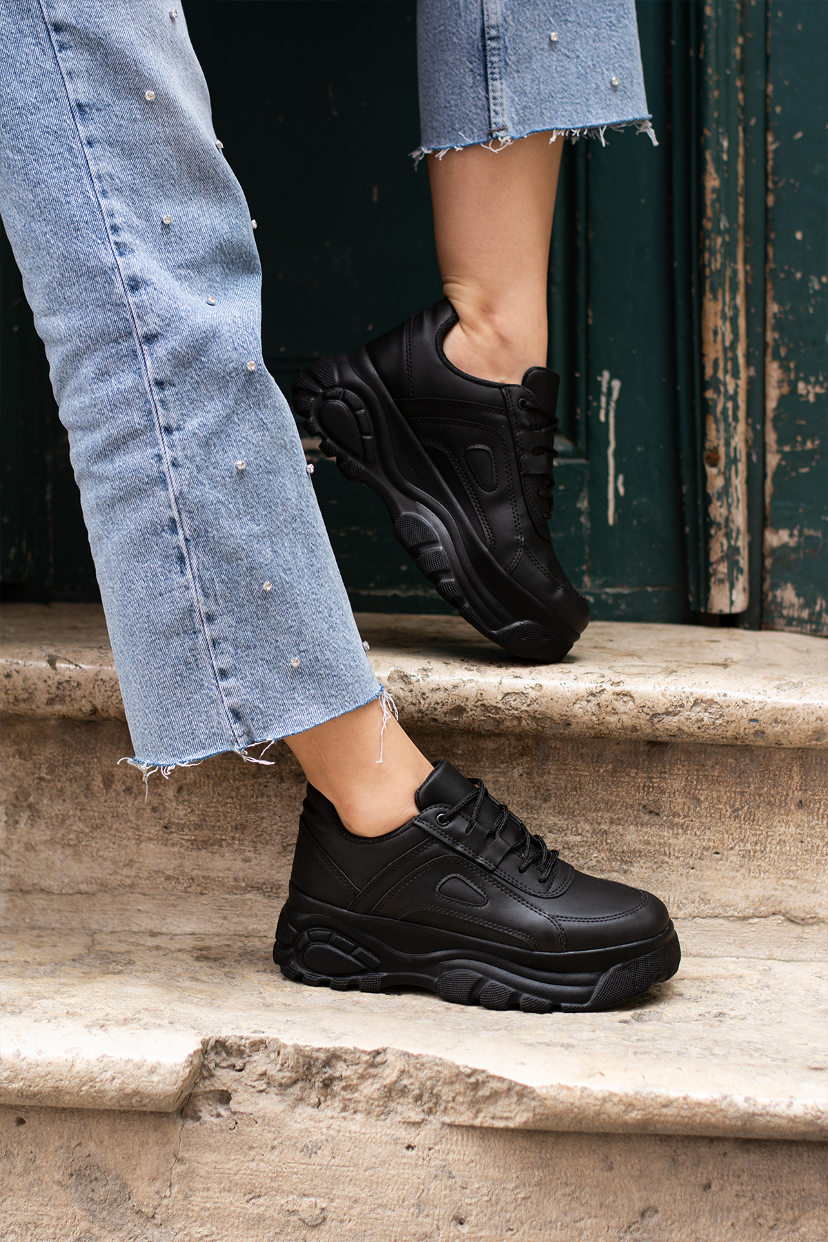 Siyah Günlük Kadın Spor Ayakkabı Bağcıklı Kalın Hafif Yüksek Taban Sneaker