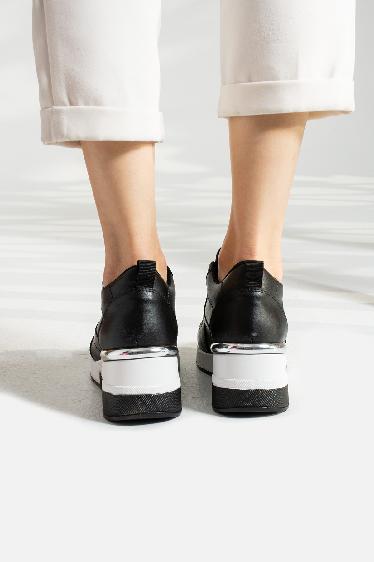 Siyah (Beyaz Taban) Bağcıklı Yüksek Topuklu Günlük Kadın Sneaker