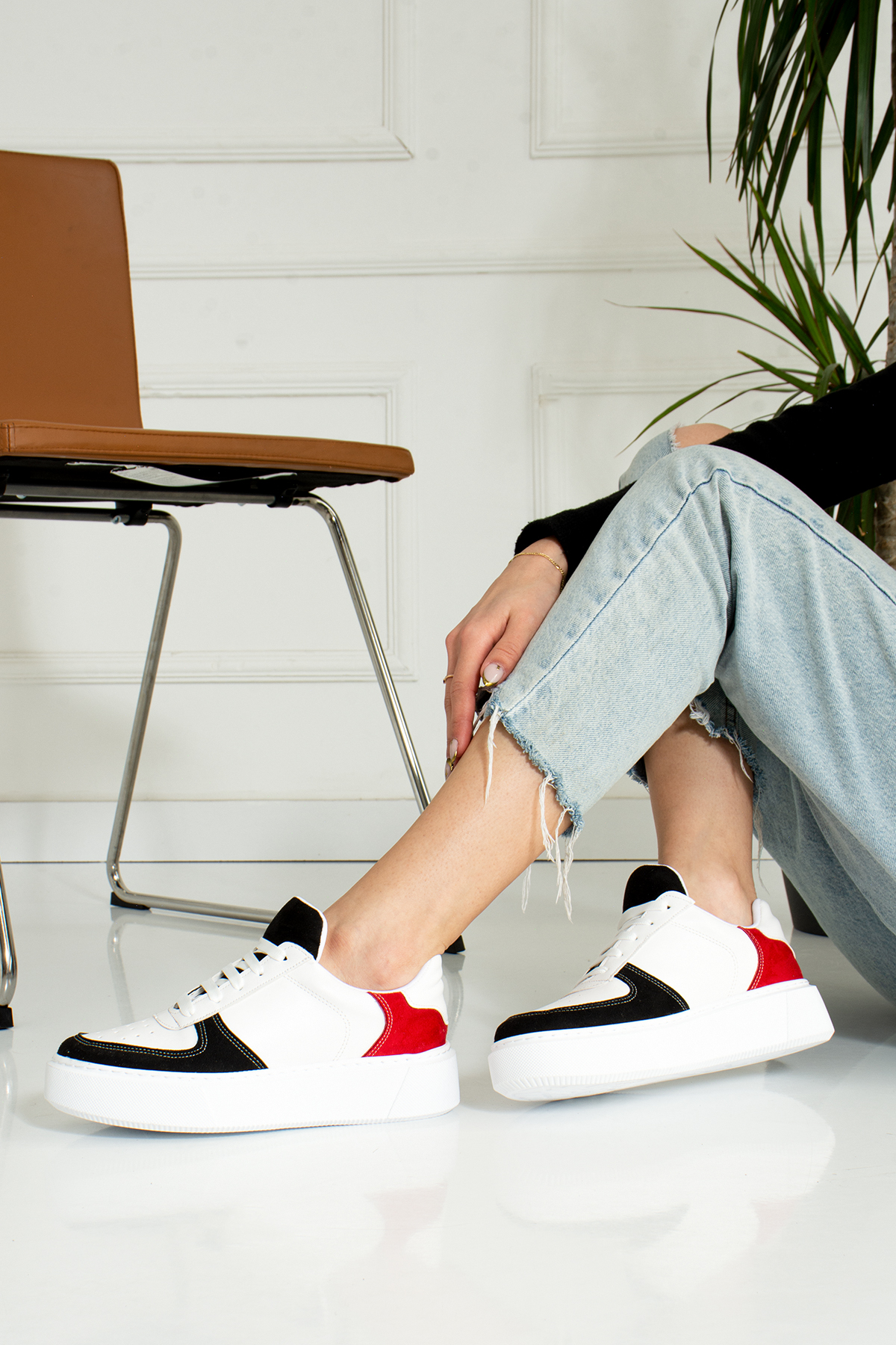 Siyah Kırmızı Düz Hafif Dikişli Taban Bağcıklı Günlük Ortapedik İç Taban Kadın Sneaker 