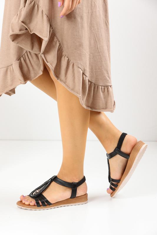 Siyah Damla Tokalı Kadın Sandalet