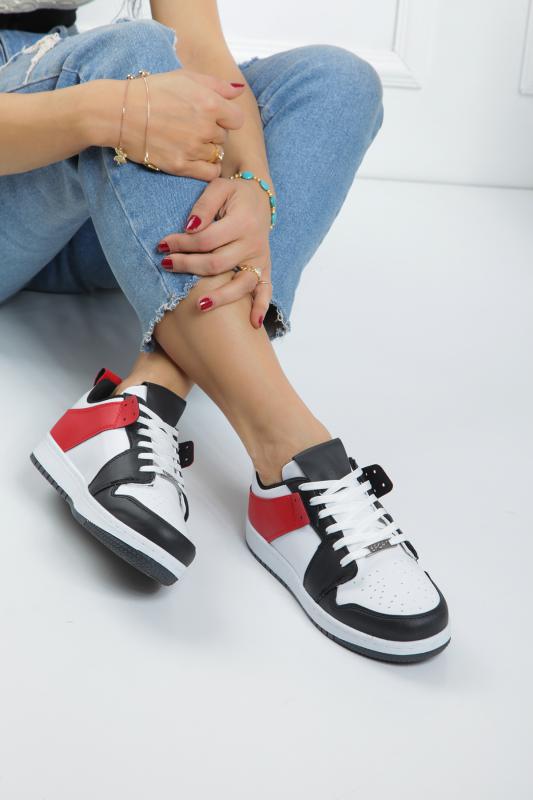 Siyah Kırmızı Bağlı Kadın Sneaker