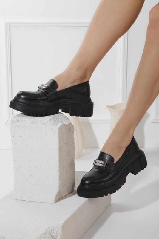 Siyah Taşlı Tokalı Kadın Günlük Ayakkabı