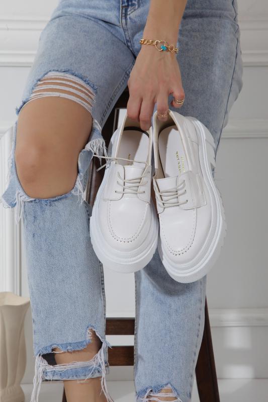 Beyaz Leofer Model Bağlı Günlük Kadın Ayakkabı