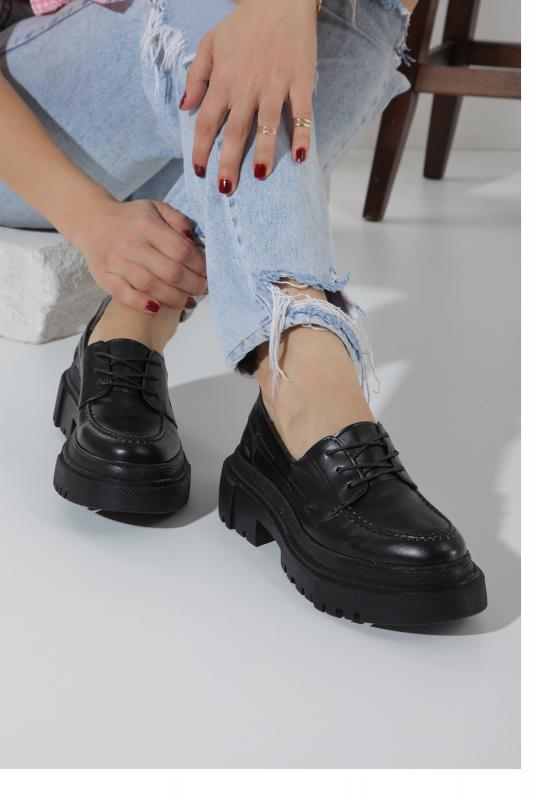 Siyah Leofer Model Bağlı Günlük Kadın Ayakkabı
