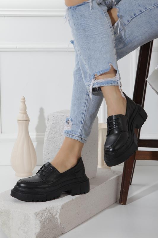 Siyah Leofer Model Bağlı Günlük Kadın Ayakkabı