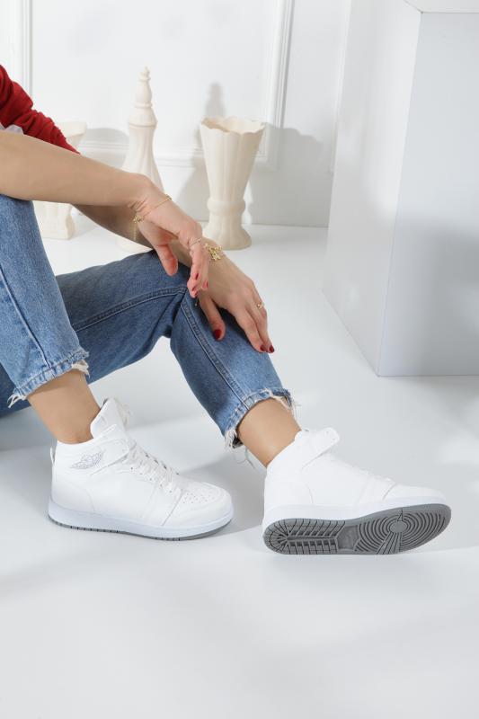 Beyaz Uzun Bilekli Kadın Sneaker